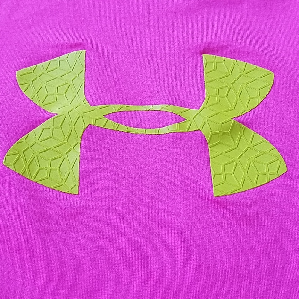 T shirt - Picture 2 of 3